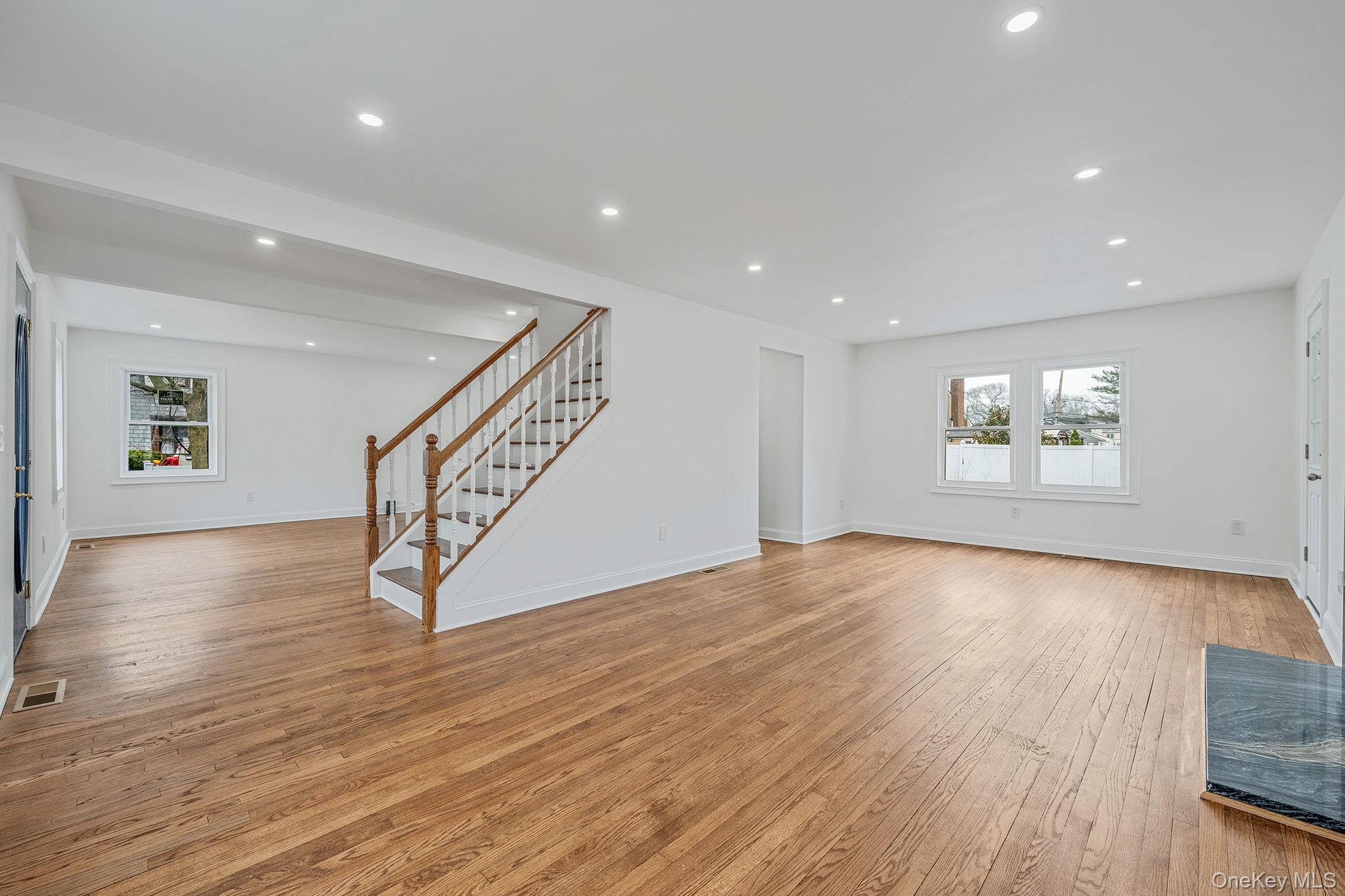 #17 photo, 255 Moore Avenue, Freeport , NY 11520