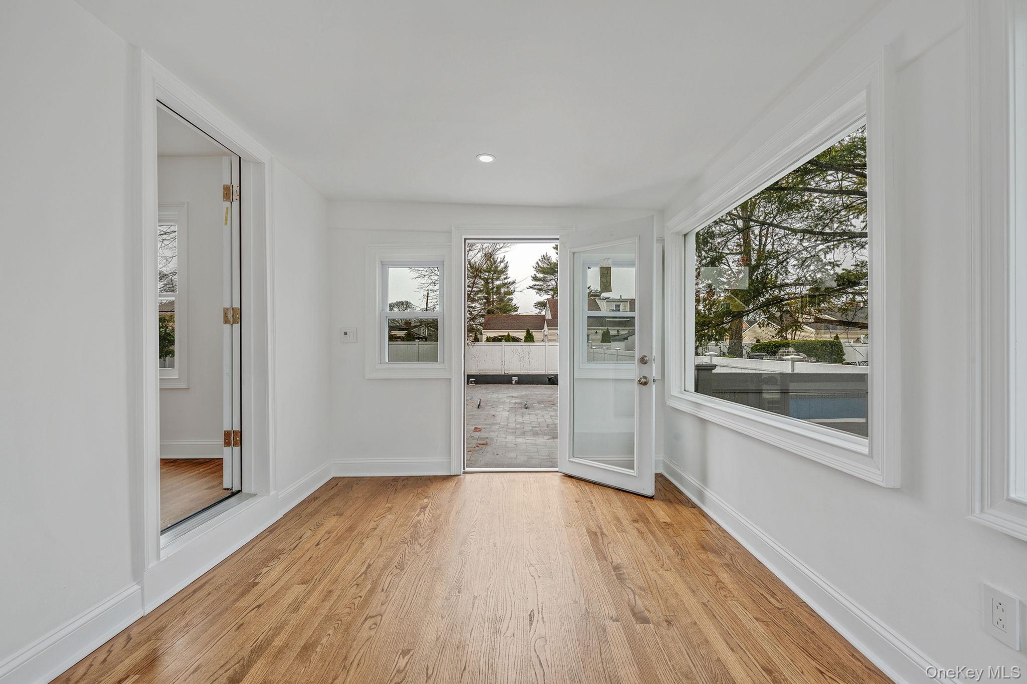 #19 photo, 255 Moore Avenue, Freeport , NY 11520