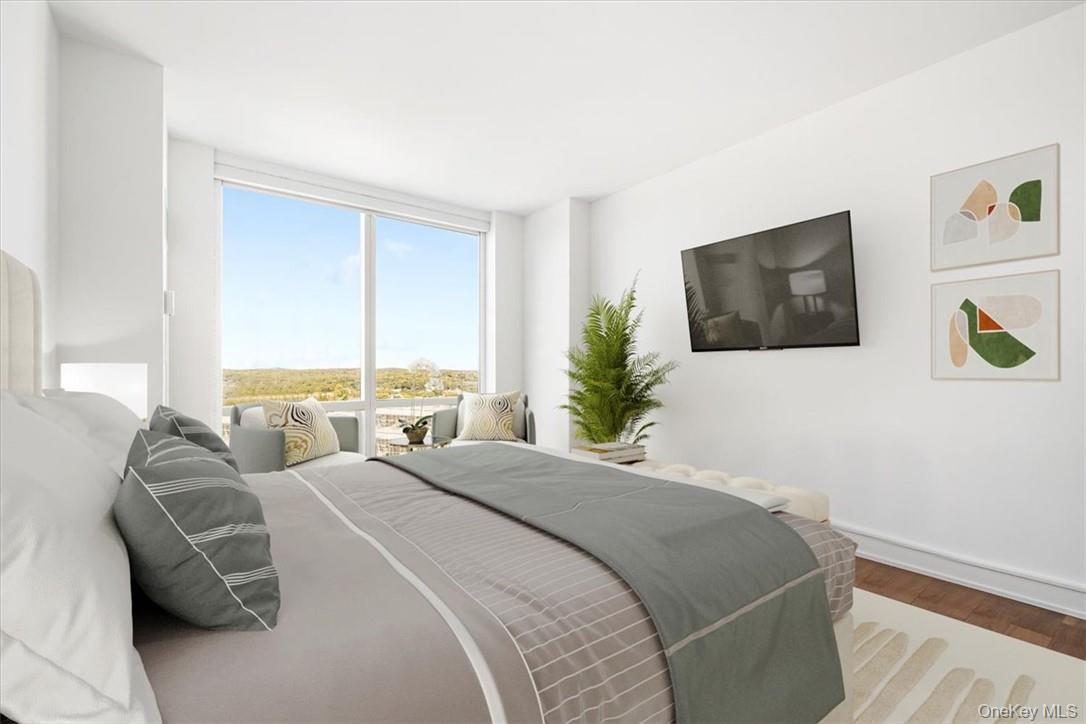 #19 photo, 5 Renaissance Square, White Plains , NY 10601