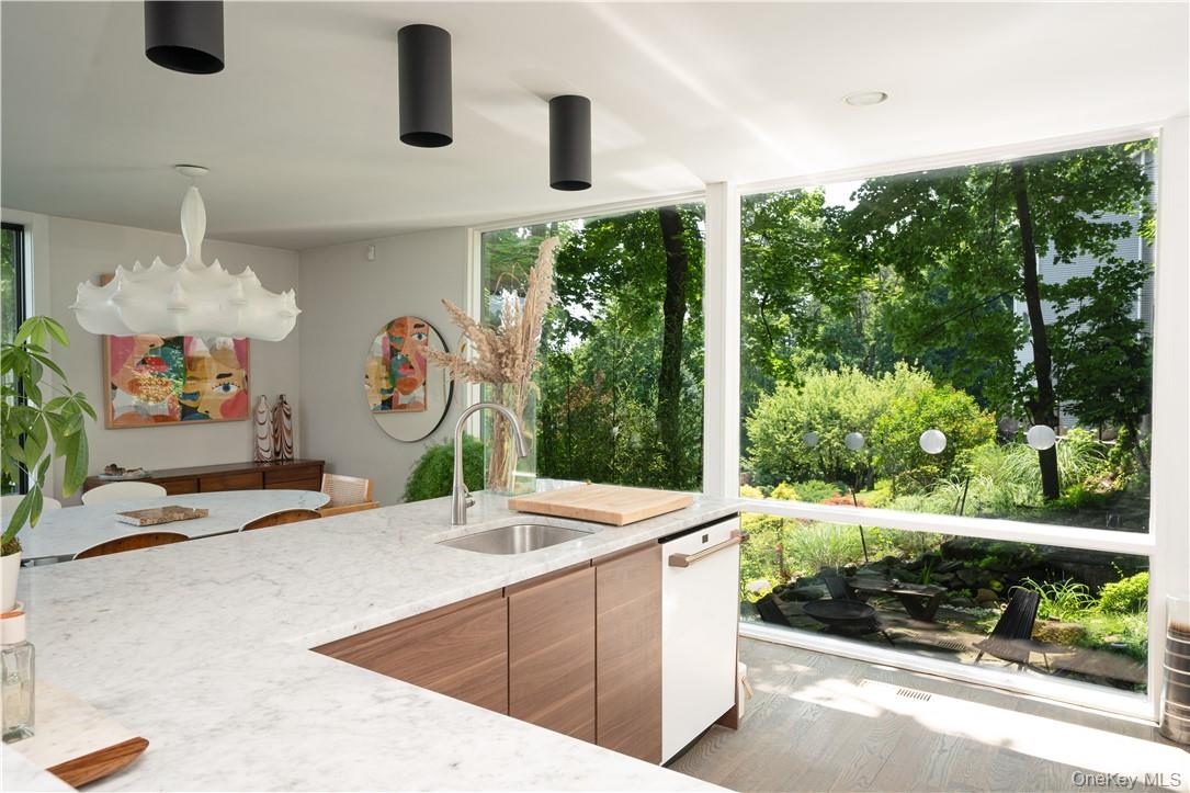 #12 photo, 185 Tweed Boulevard, Nyack , NY 10960