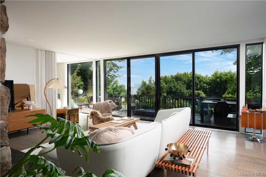 #5 photo, 185 Tweed Boulevard, Nyack , NY 10960