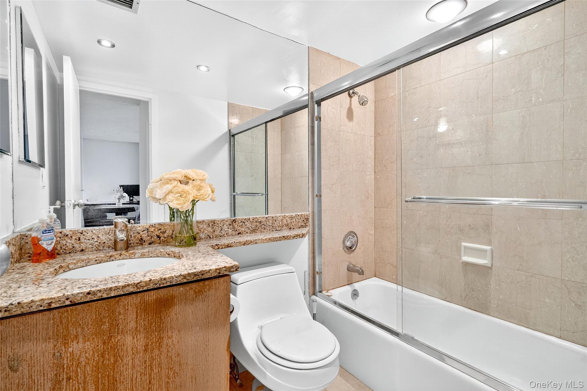 #12 photo, 2287 Johnson Avenue, Bronx , NY 10463