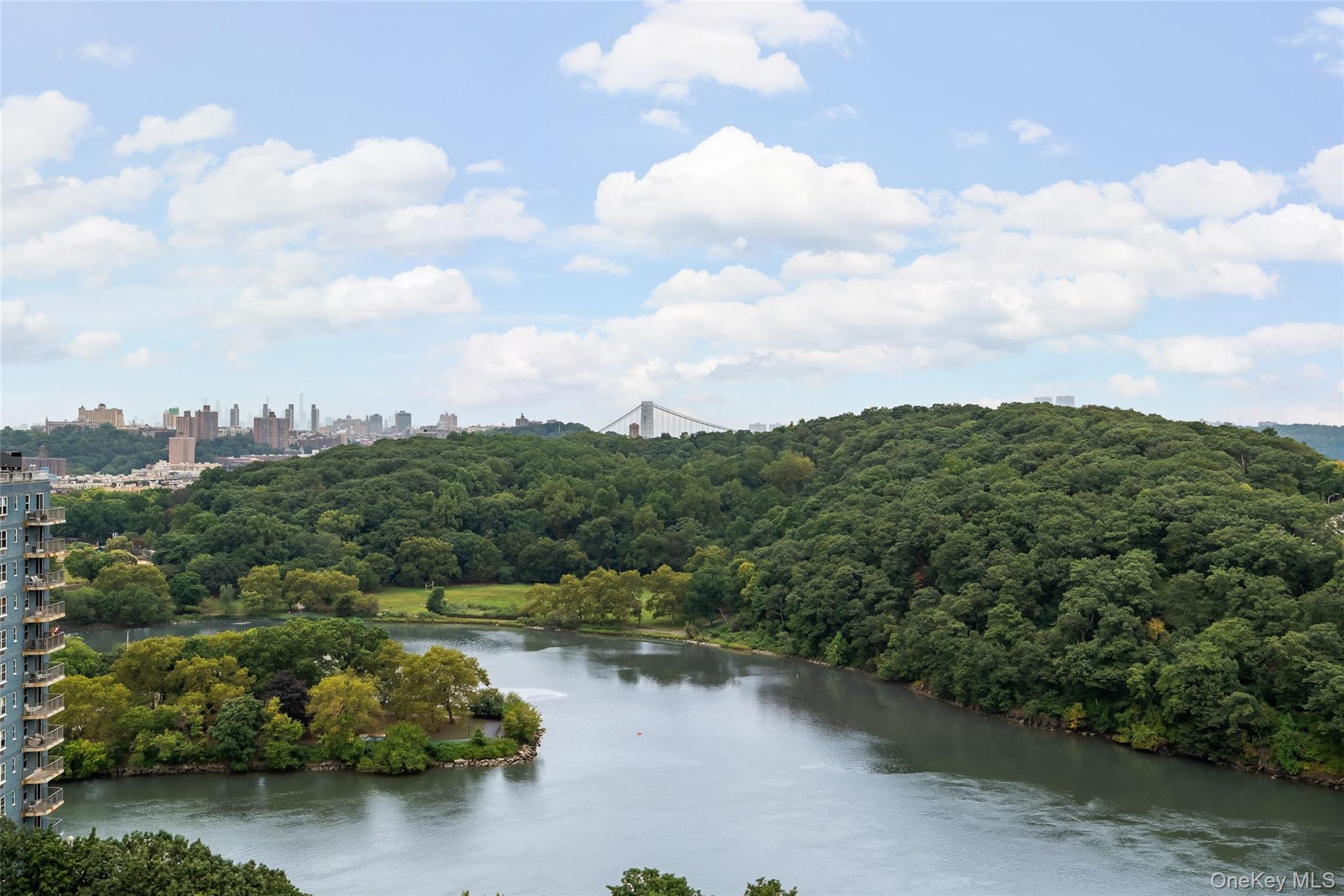 #18 photo, 2287 Johnson Avenue, Bronx , NY 10463