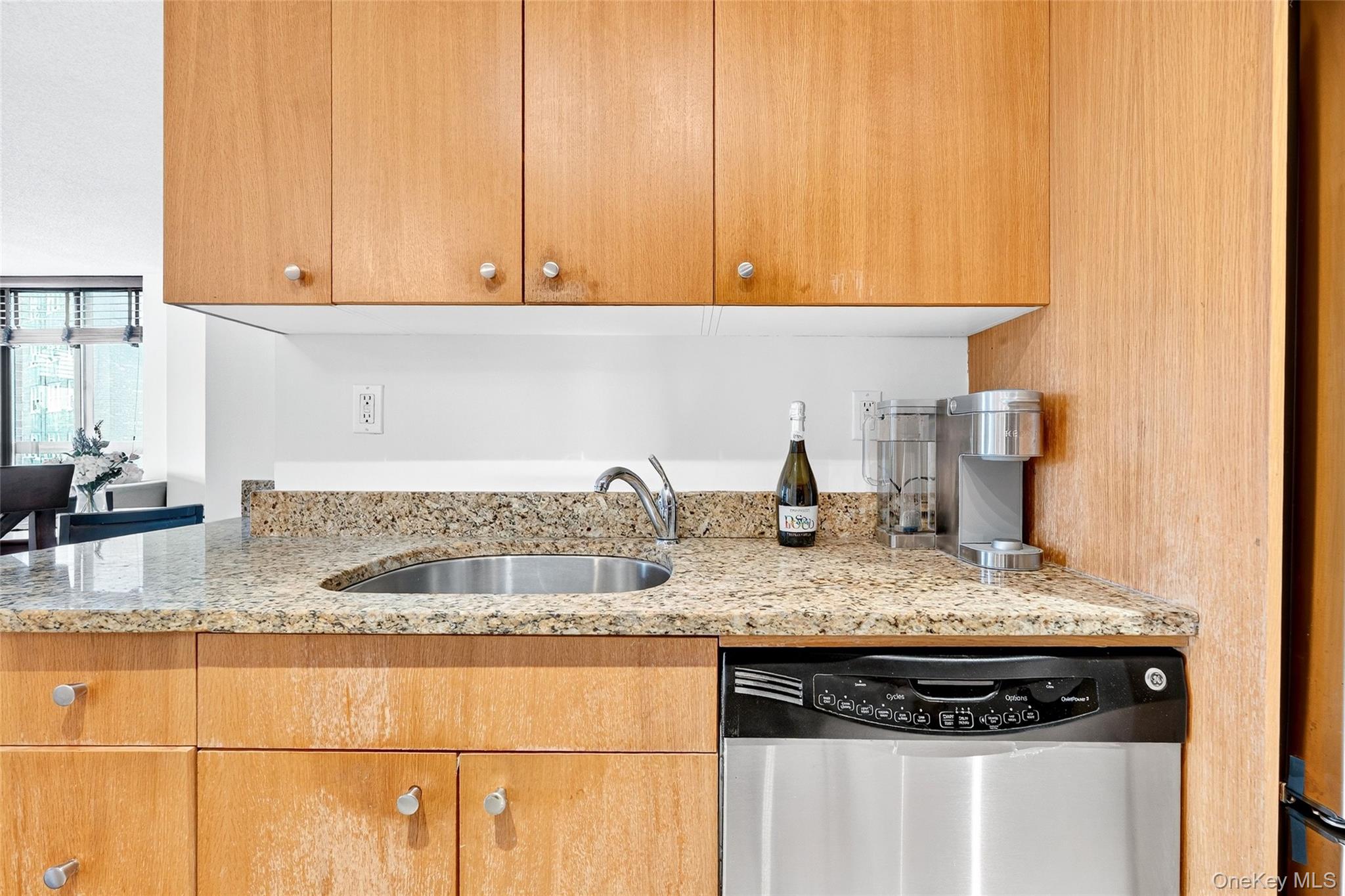 #7 photo, 2287 Johnson Avenue, Bronx , NY 10463