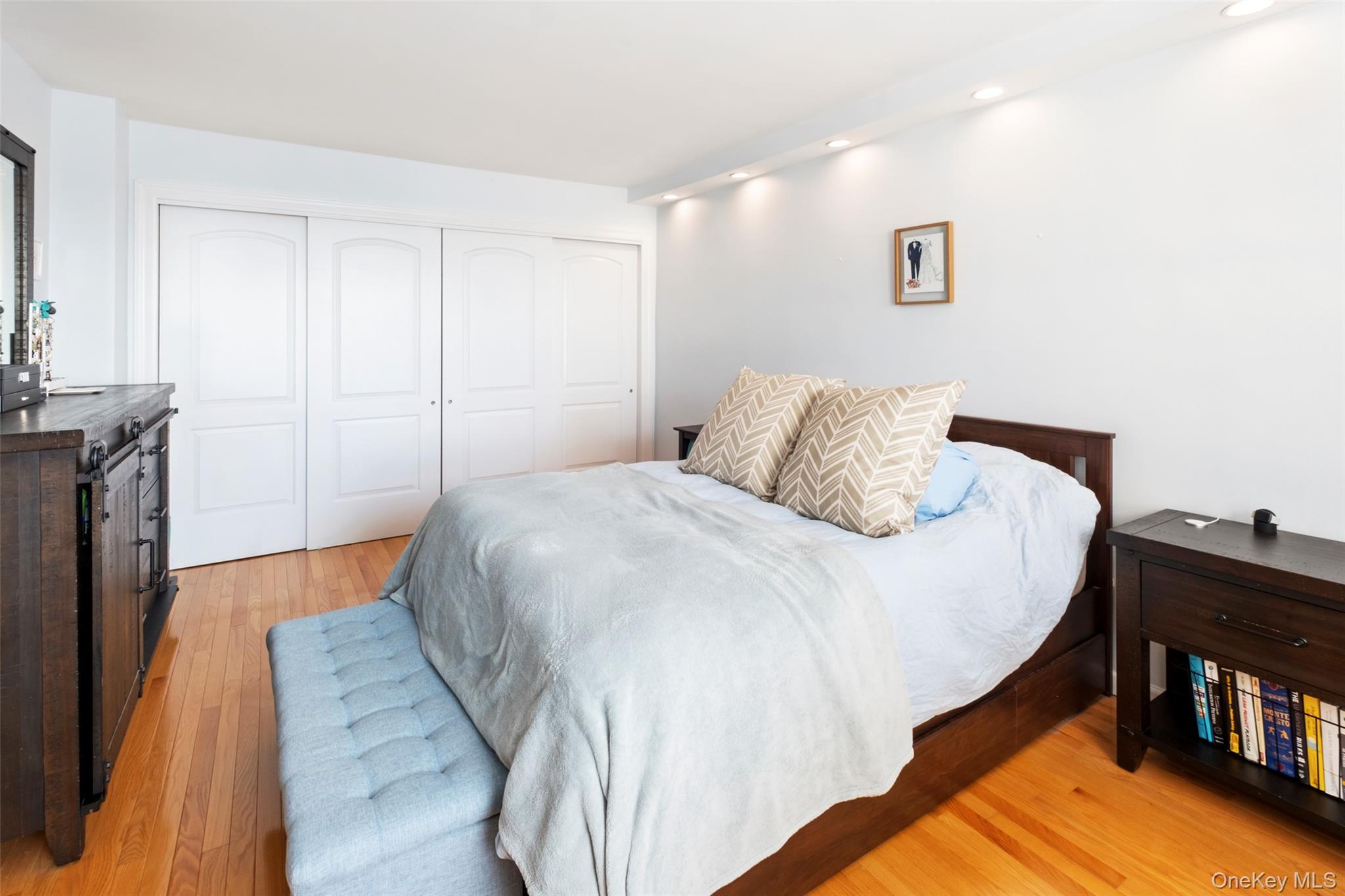 #7 photo, 110-11 Queens Boulevard, クイーンズ区 Forest Hills , NY 11375