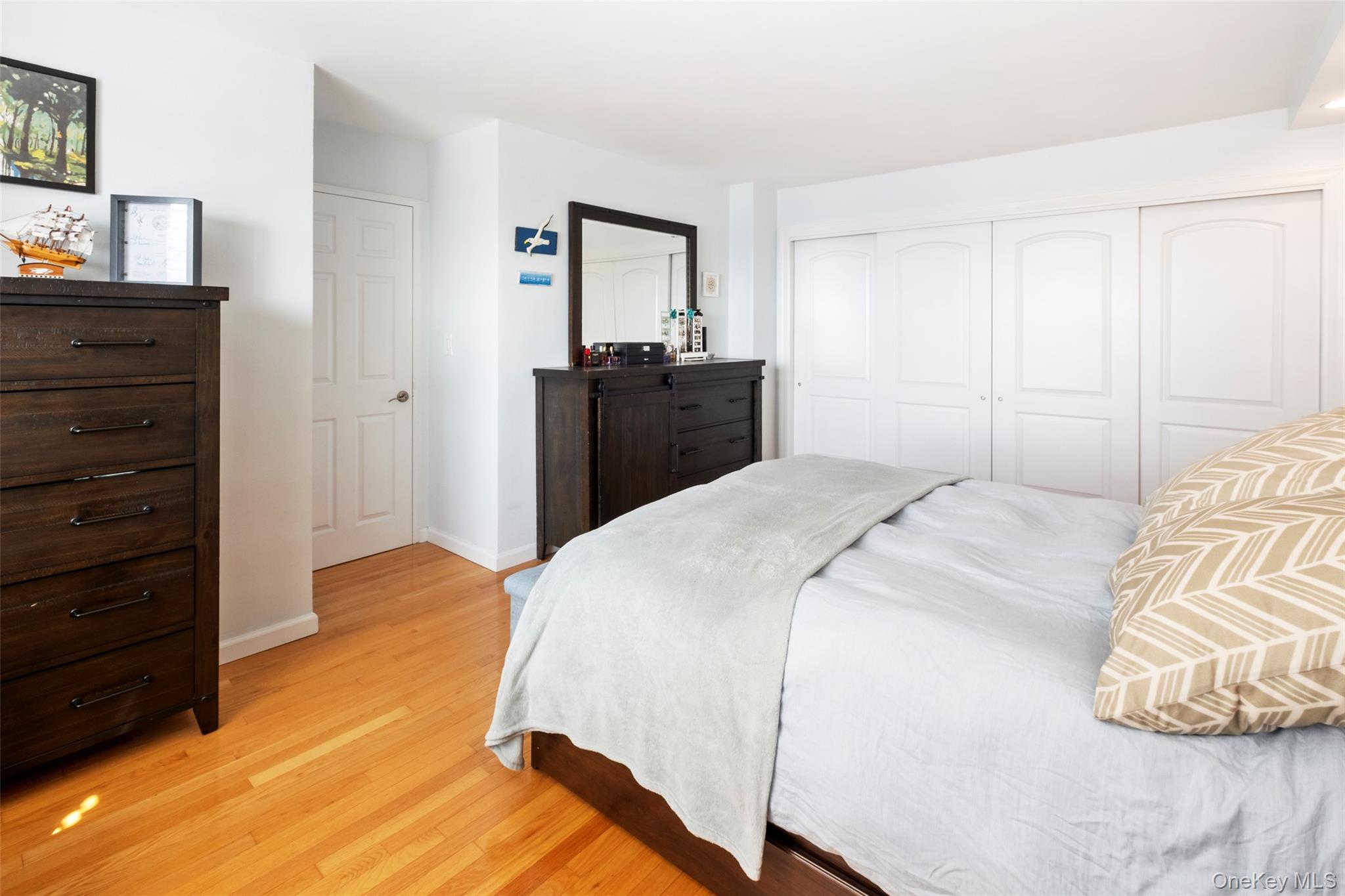 #8 photo, 110-11 Queens Boulevard, クイーンズ区 Forest Hills , NY 11375