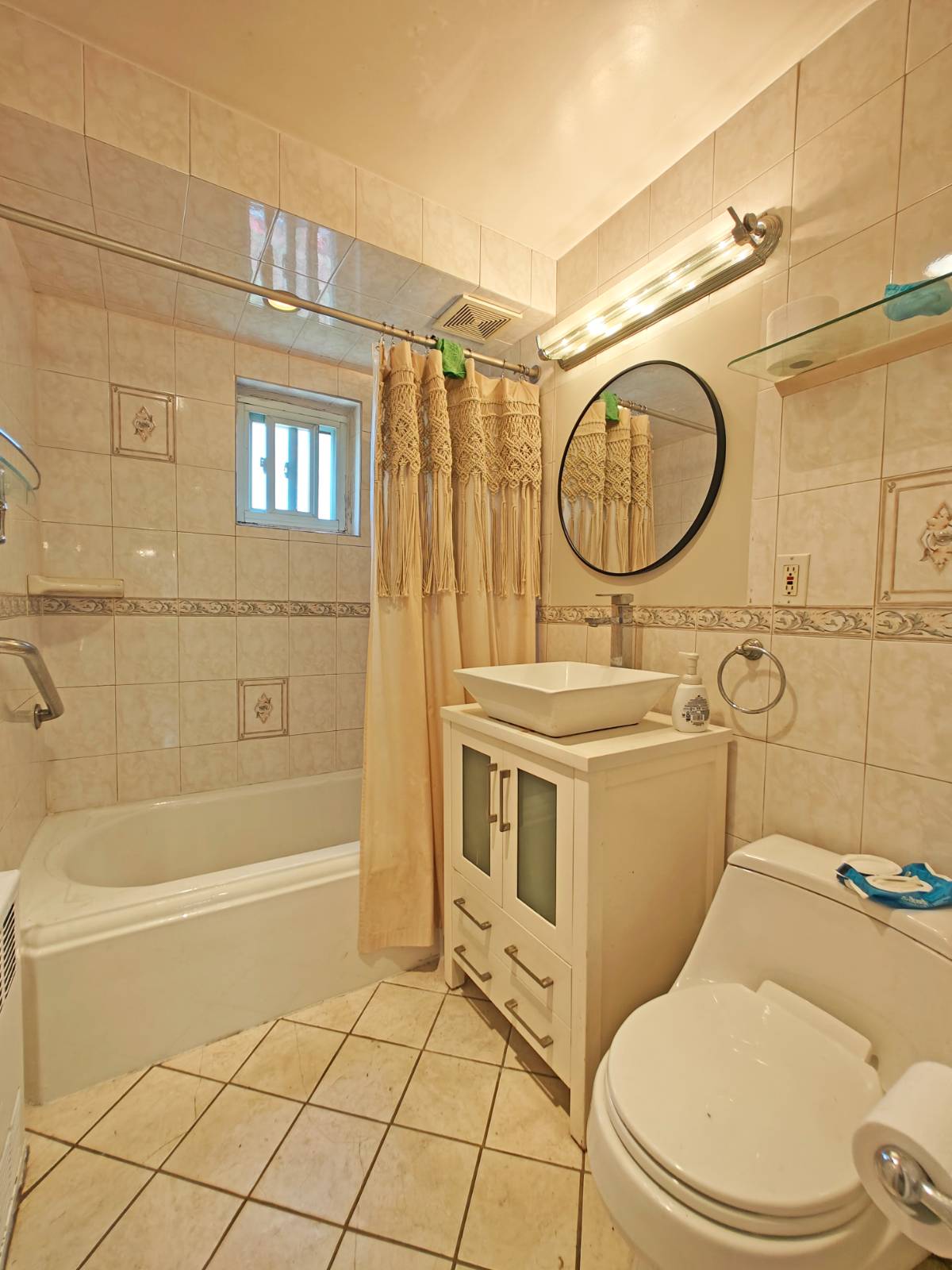 #13 photo, 3324 Hone Ave, Bronx , NY 10469