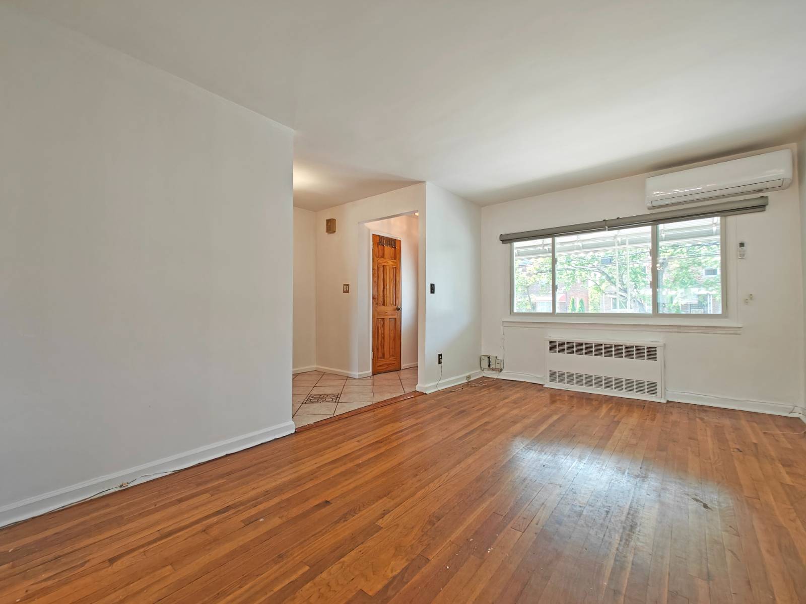 #3 photo, 3324 Hone Ave, Bronx , NY 10469