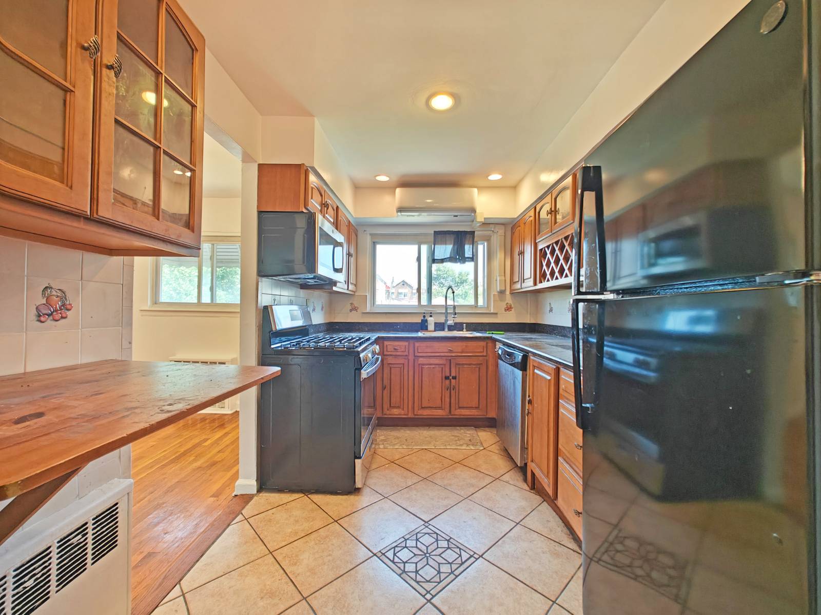 #4 photo, 3324 Hone Ave, Bronx , NY 10469