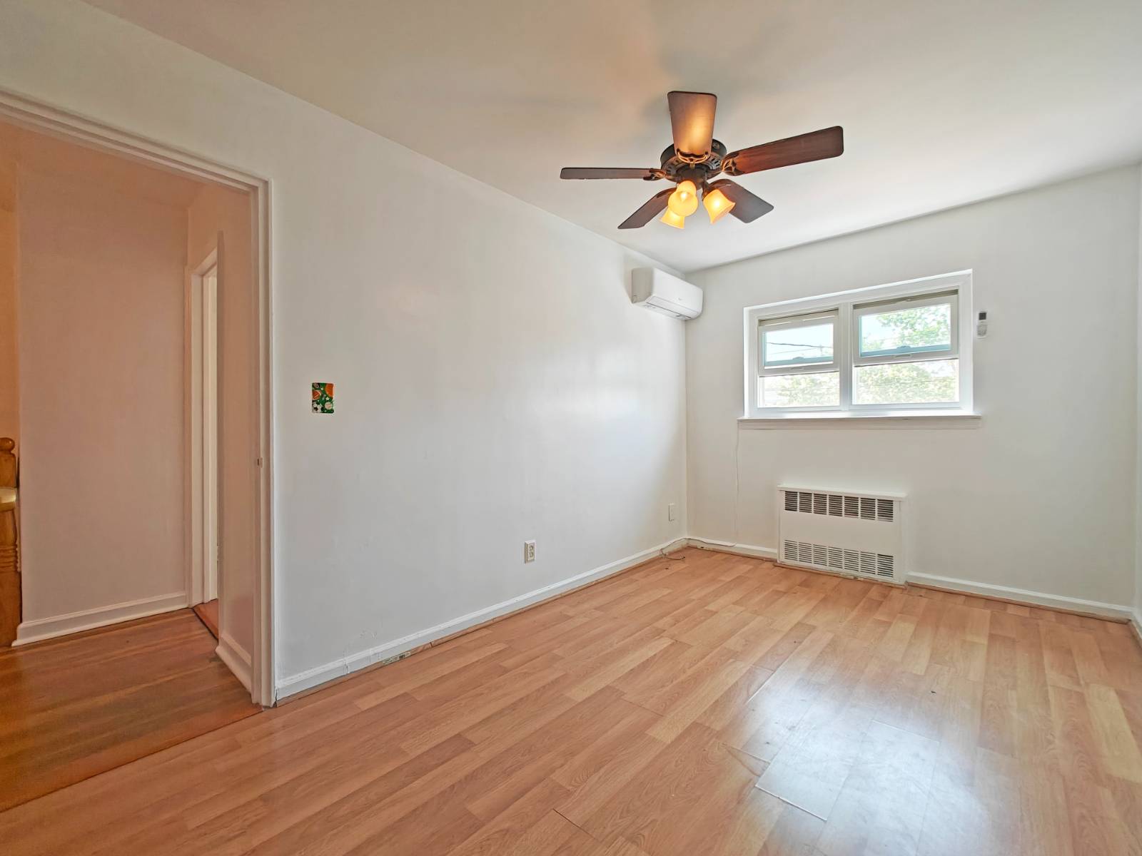 #8 photo, 3324 Hone Ave, Bronx , NY 10469