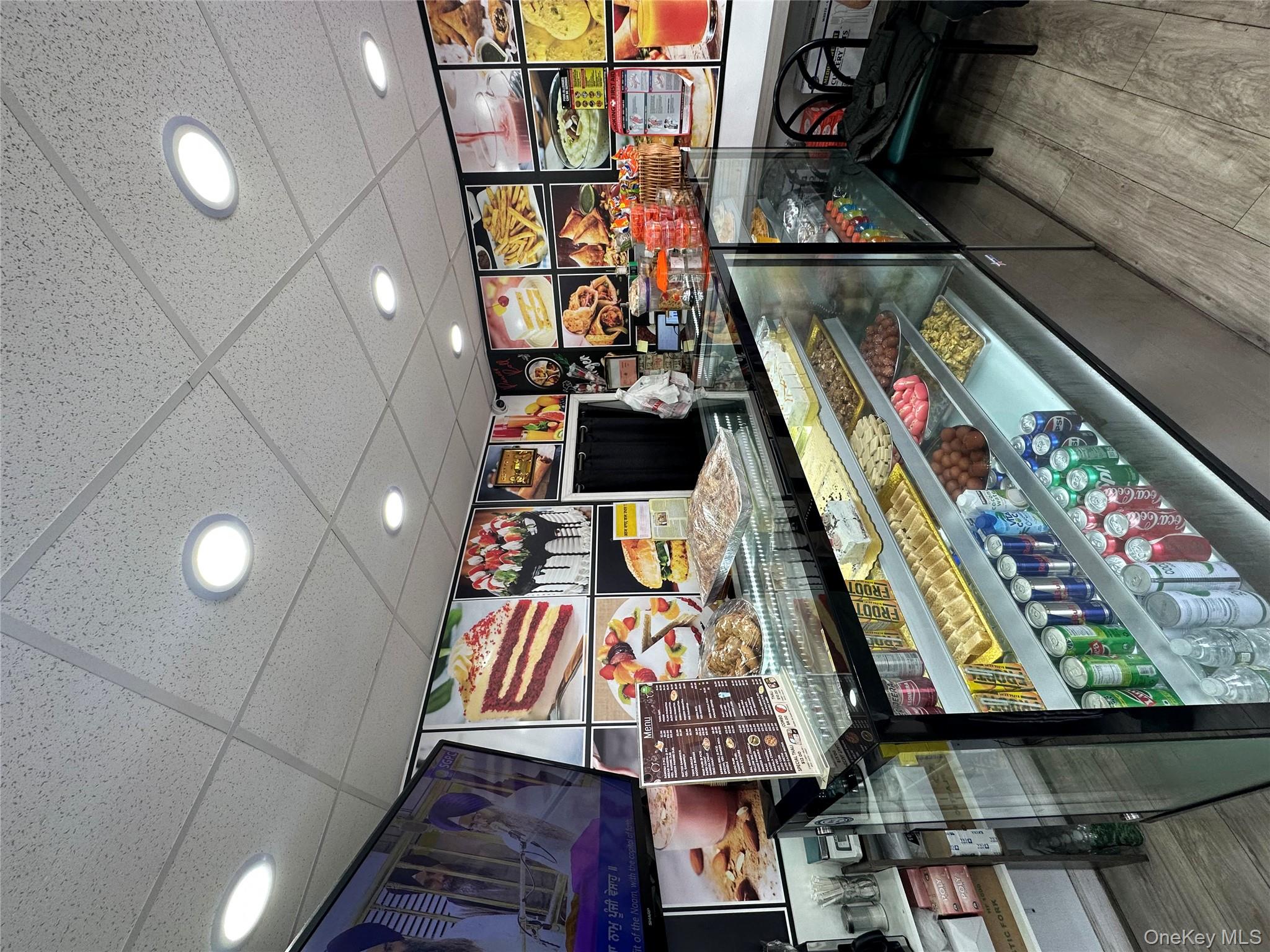 #3 photo, 11118 101st Avenue, クイーンズ区 Richmond Hill S. , NY 11419