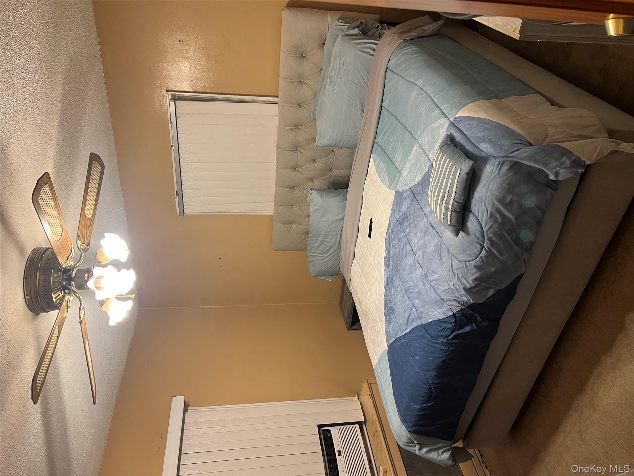 #4 photo, 5 2nd Place, ナッソー郡 Roosevelt , NY 11575