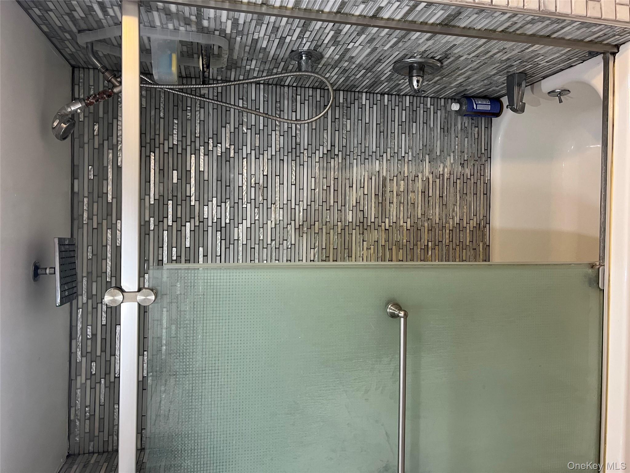 #7 photo, 5 2nd Place, ナッソー郡 Roosevelt , NY 11575