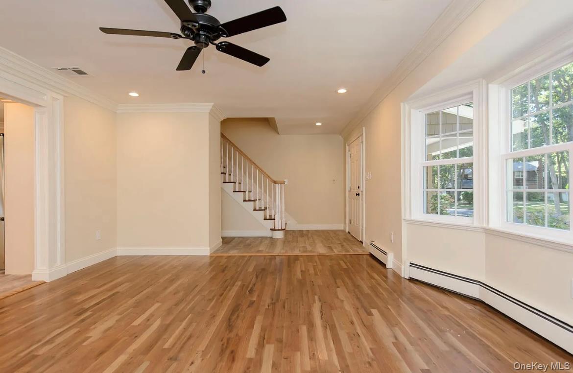 #3 photo, 29 Thornwood Drive, サフォーク郡 Dix Hills , NY 11746