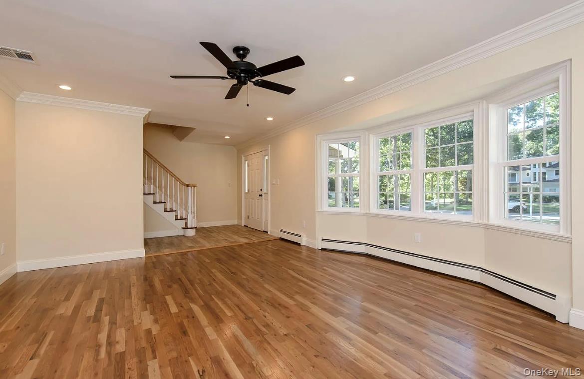 #4 photo, 29 Thornwood Drive, サフォーク郡 Dix Hills , NY 11746