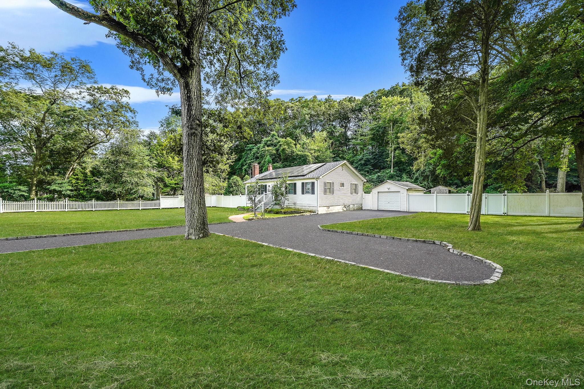 #3 photo, 52 Daly Road, サフォーク郡 East Northport , NY 11731