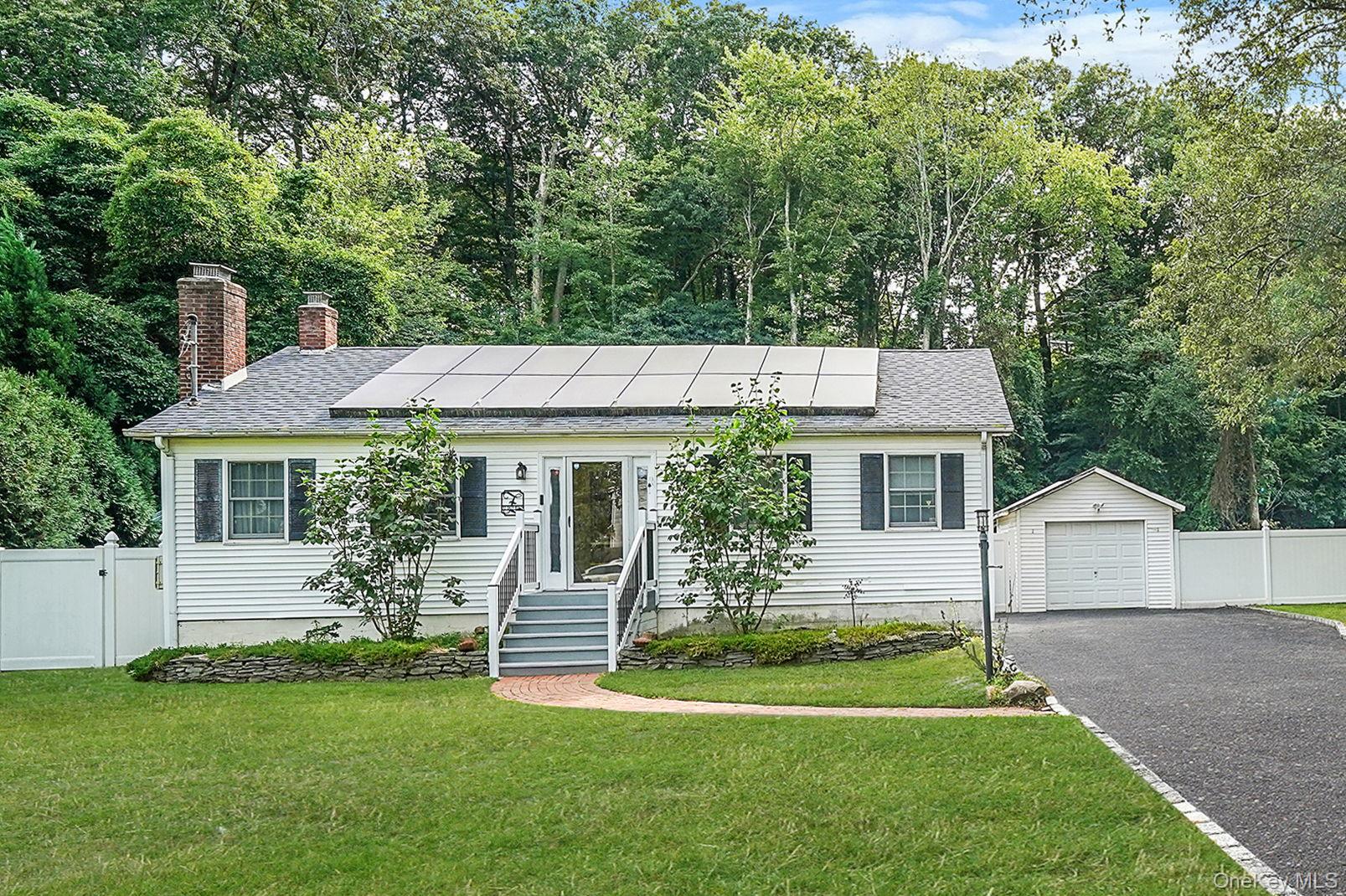 #4 photo, 52 Daly Road, サフォーク郡 East Northport , NY 11731