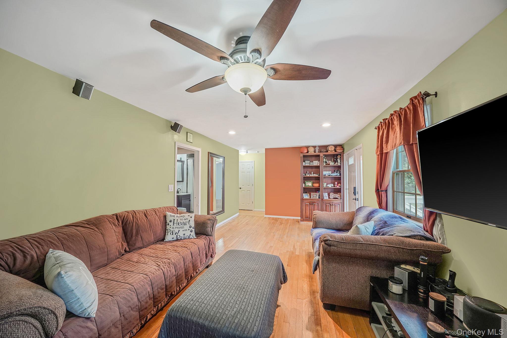 #7 photo, 52 Daly Road, サフォーク郡 East Northport , NY 11731