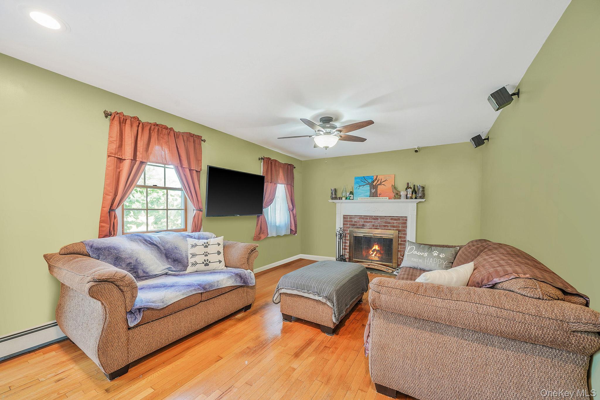 #8 photo, 52 Daly Road, サフォーク郡 East Northport , NY 11731