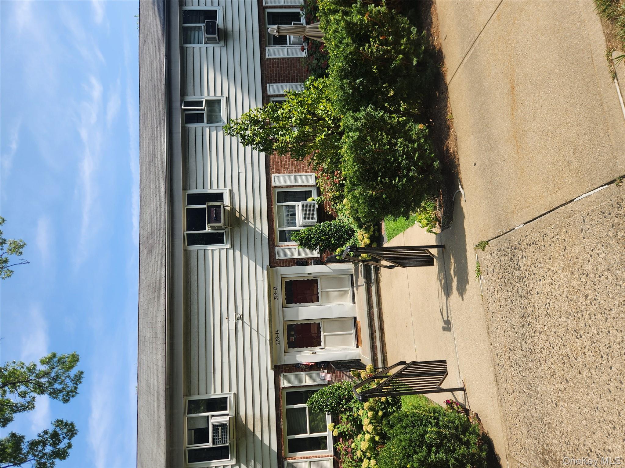 #1 photo, 228-12 Stronghurst Avenue, كوينز Queens Village , NY 11427