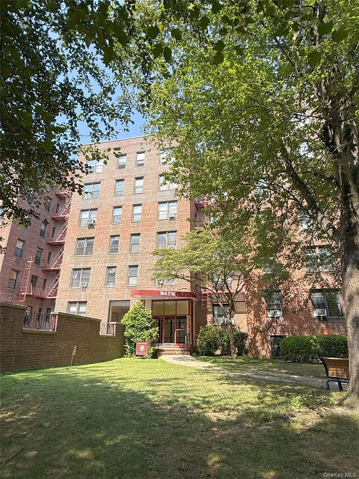 #1 photo, 15020 71 Avenue, クイーンズ区 Flushing , NY 11367