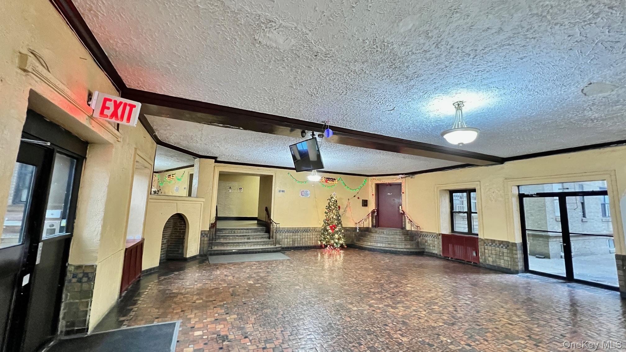 #18 photo, 7035 Broadway, Jackson Heights , NY 11372