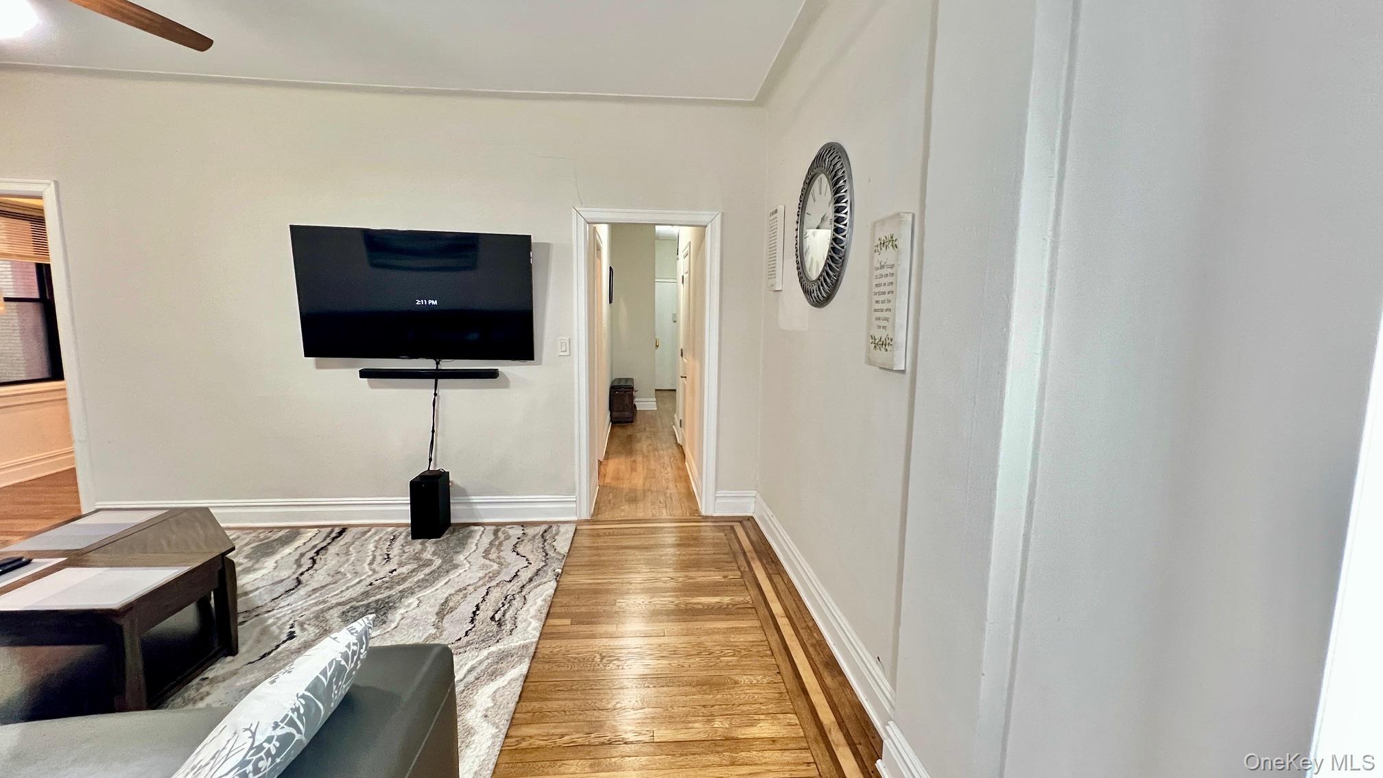 #5 photo, 7035 Broadway, Jackson Heights , NY 11372