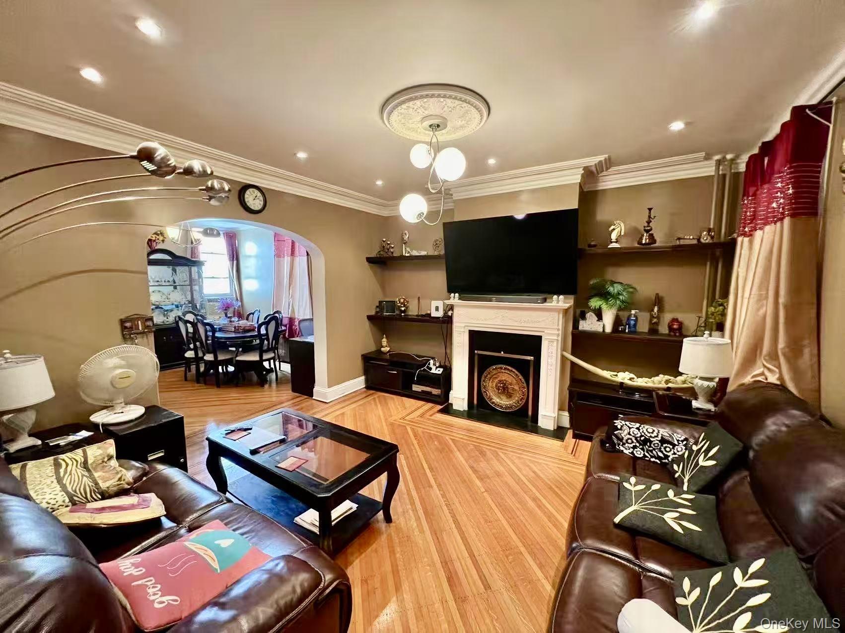 #4 photo, 5405 68th Street, Maspeth , NY 11378