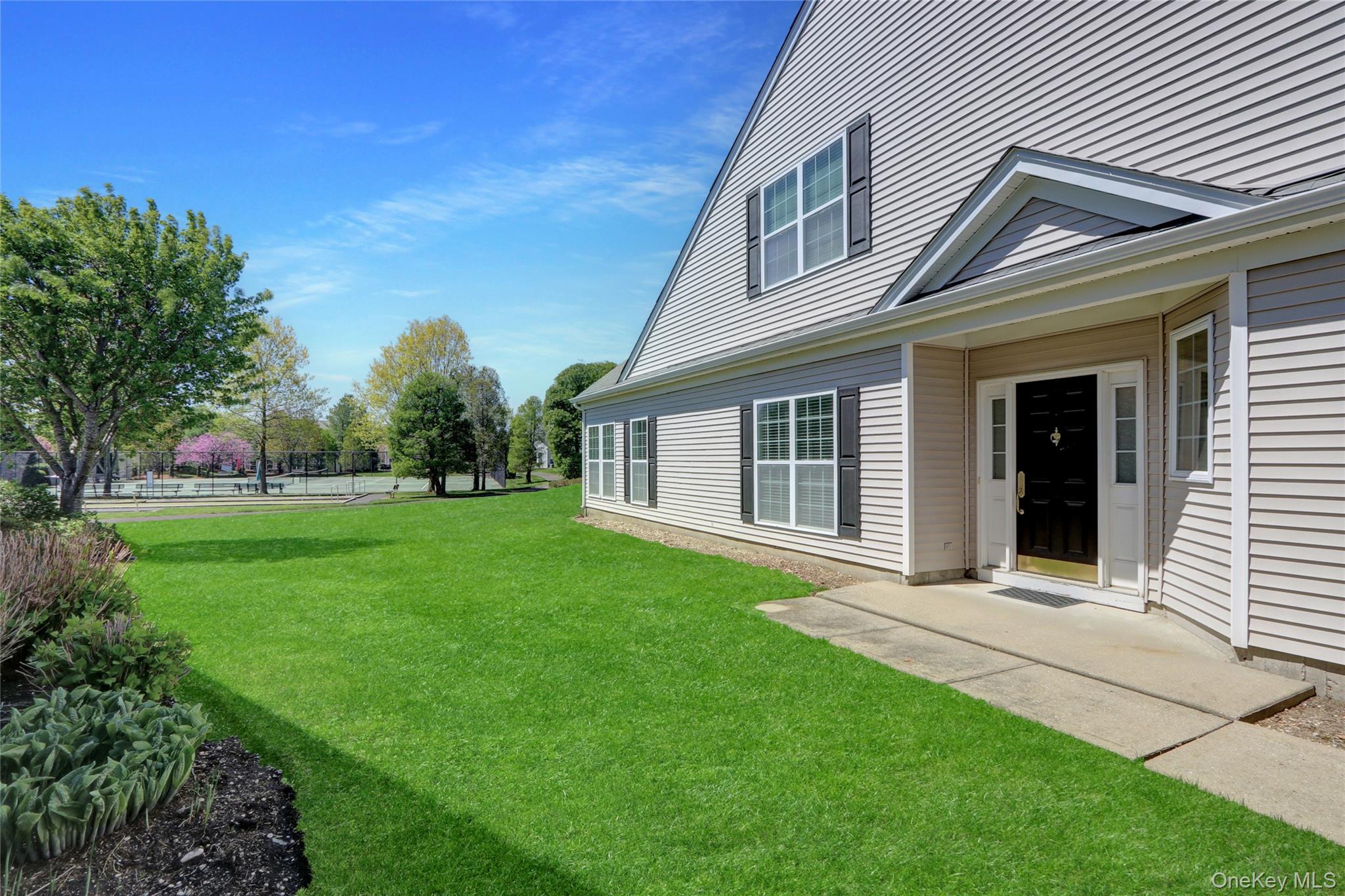 #3 photo, 4 Oakhurst Court, サフォーク郡 Mount Sinai , NY 11766