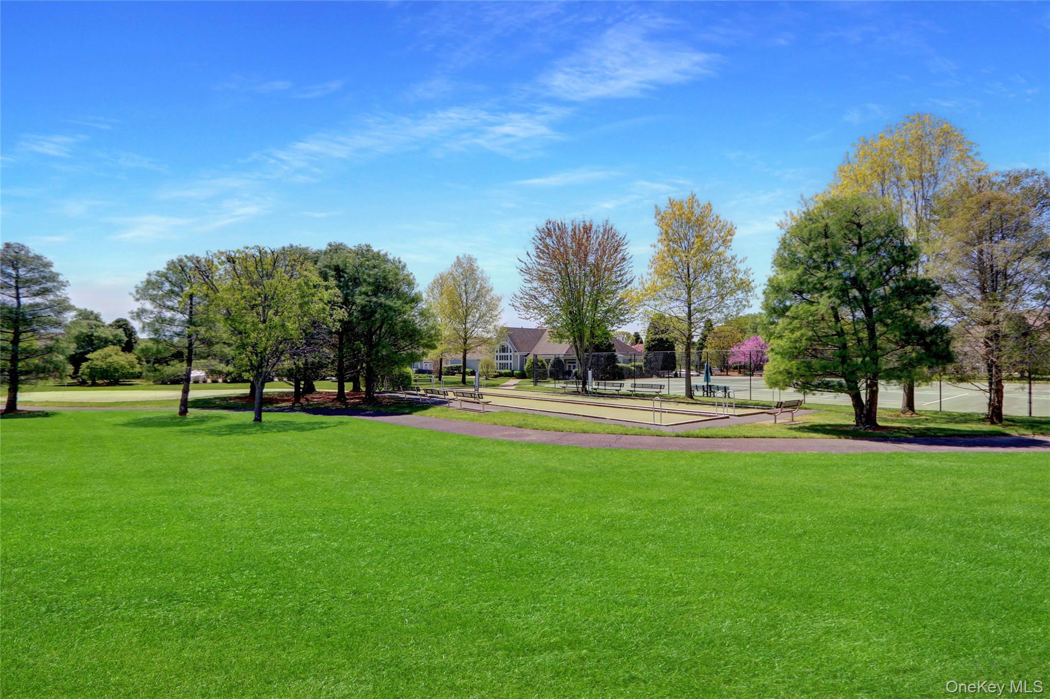 #9 photo, 4 Oakhurst Court, サフォーク郡 Mount Sinai , NY 11766