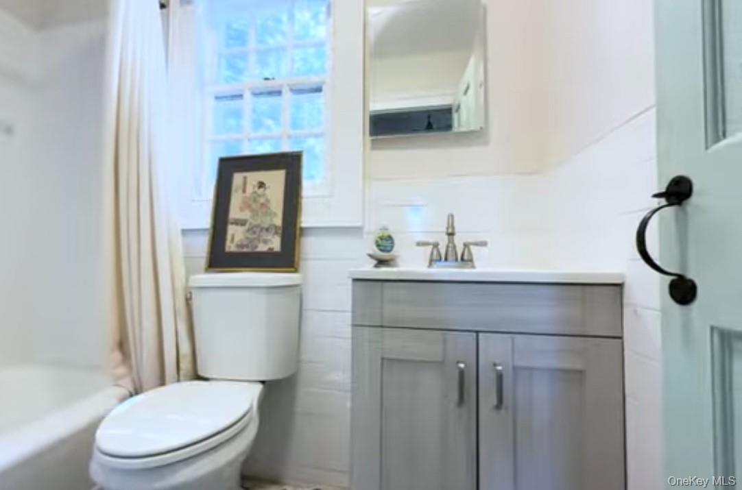 #8 photo, 24 Hawkins Road, Stony Brook , NY 11790