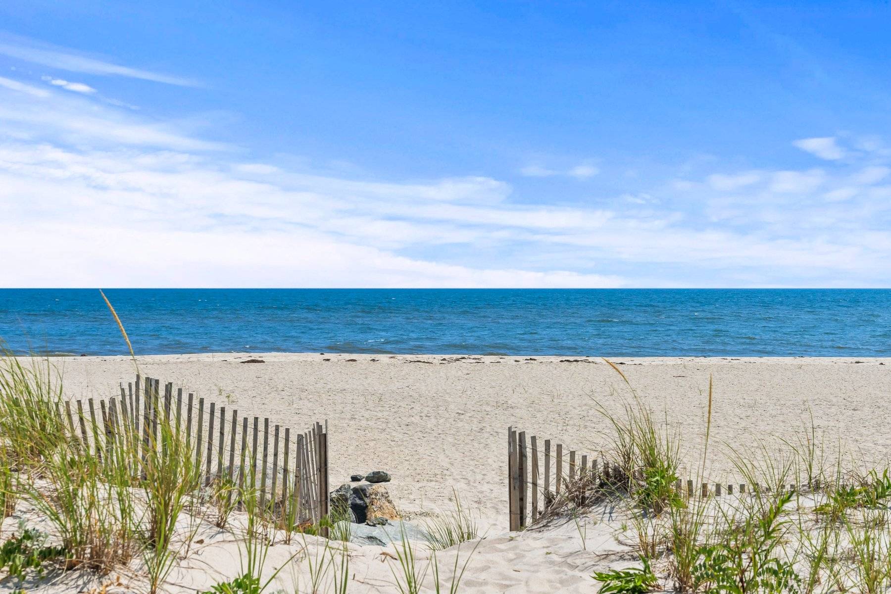 #32 photo, 617 DUNE RD, サフォーク郡 Westhampton , NY 11977