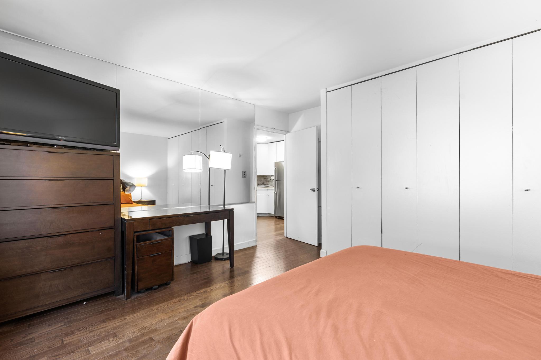 #4 photo, 333 E 45th Street, マンハッタン Turtle Bay , NY 10017