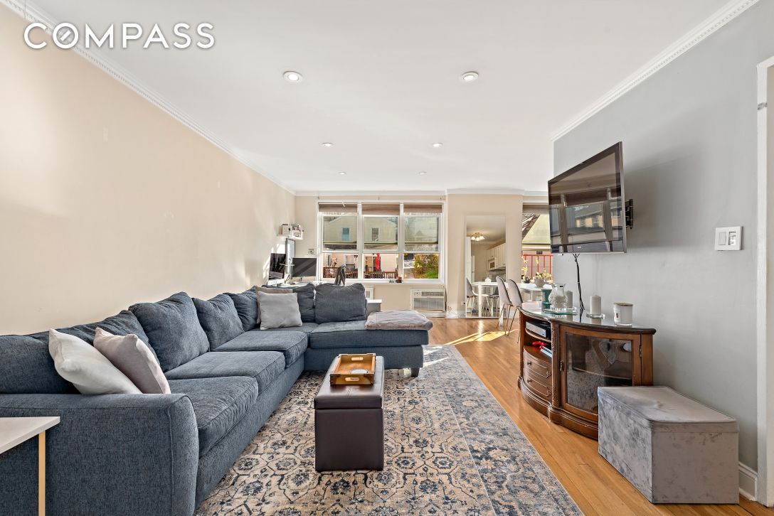 #1 photo, 5730 Mosholu Avenue, ブロンクス区 North Riverdale , NY 10471