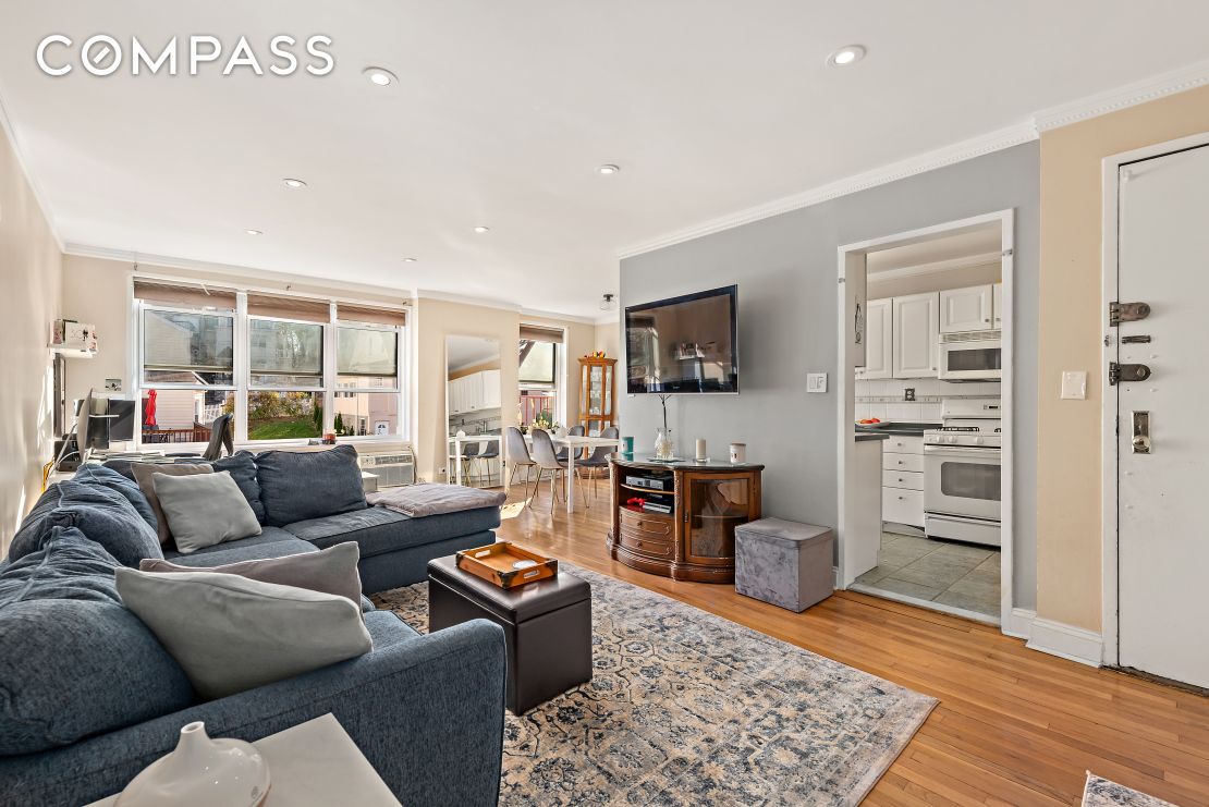 #4 photo, 5730 Mosholu Avenue, ブロンクス区 North Riverdale , NY 10471