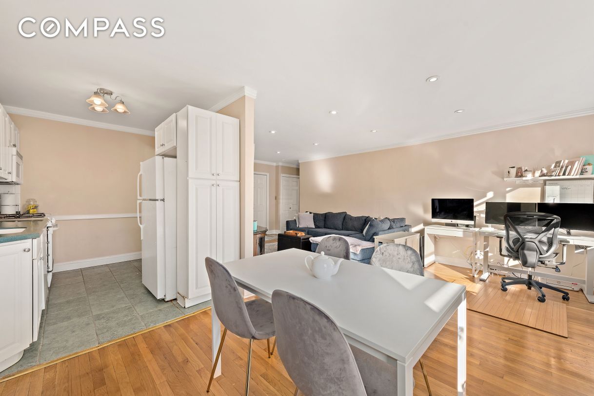 #9 photo, 5730 Mosholu Avenue, ブロンクス区 North Riverdale , NY 10471