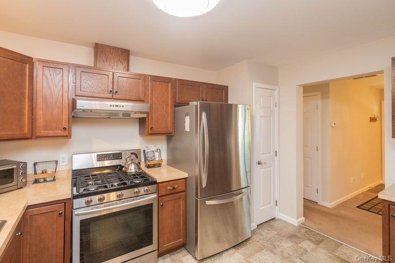 #10 photo, 5 Meadowbrook Drive, Kingston , NY 12401