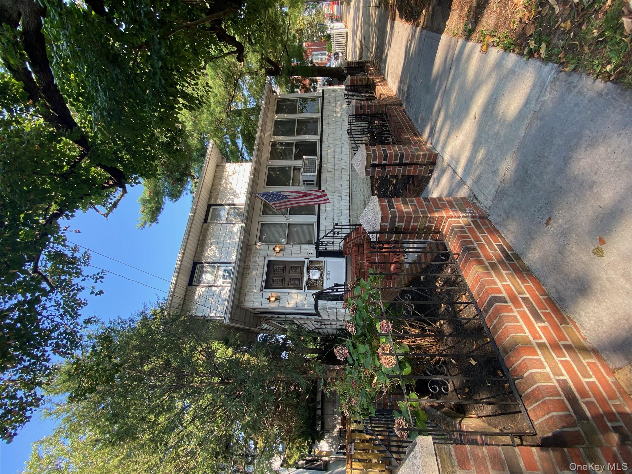 #1 photo, 939 College Place, クイーンズ区 College Point , NY 11356