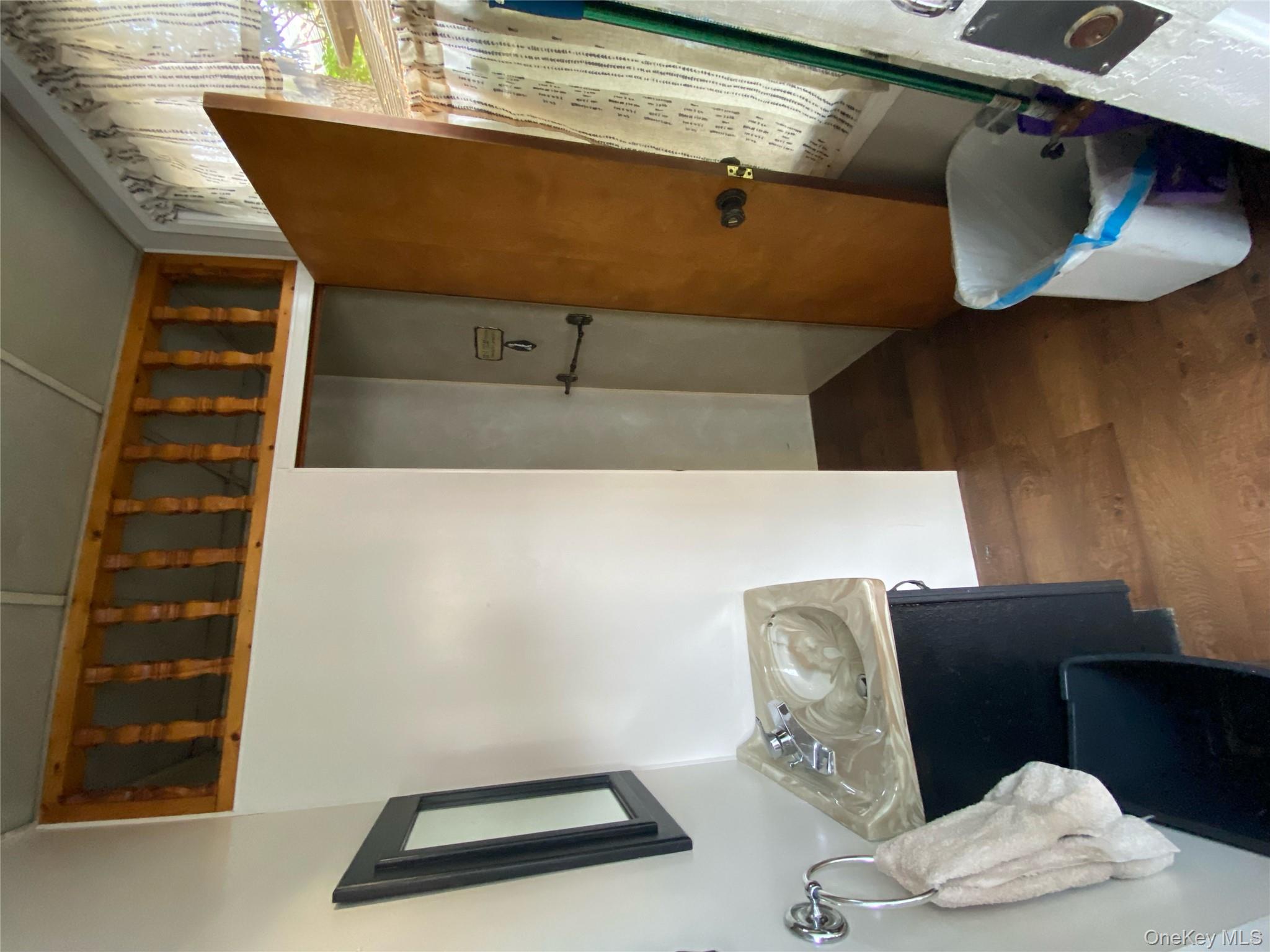 #19 photo, 939 College Place, クイーンズ区 College Point , NY 11356