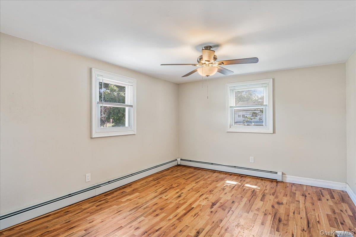 #18 photo, 159 Spring Lane, Levittown , NY 11756