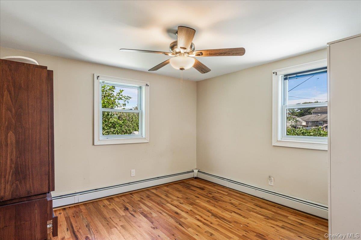 #20 photo, 159 Spring Lane, Levittown , NY 11756