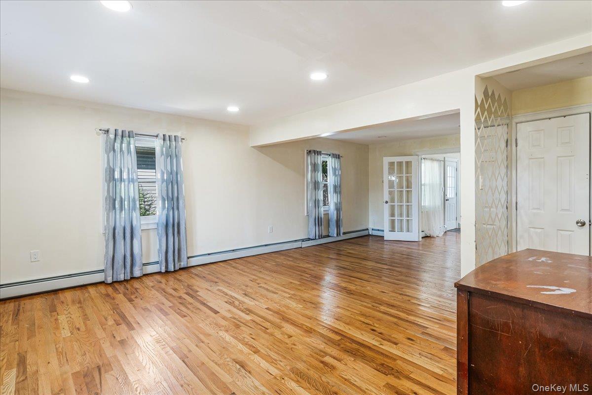 #6 photo, 159 Spring Lane, Levittown , NY 11756