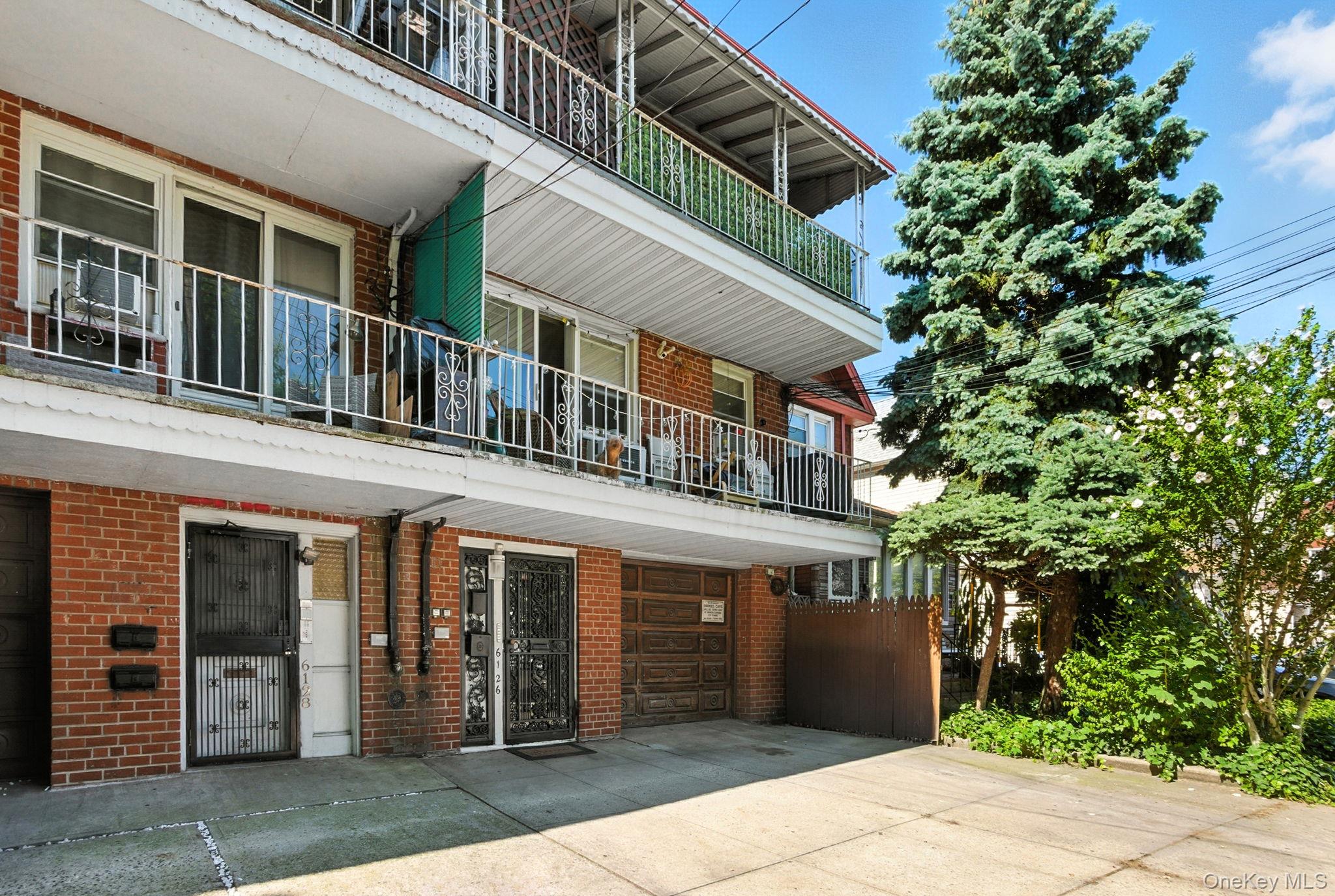 #1 photo, 61-26 Booth Street, クイーンズ区 Rego Park , NY 11374