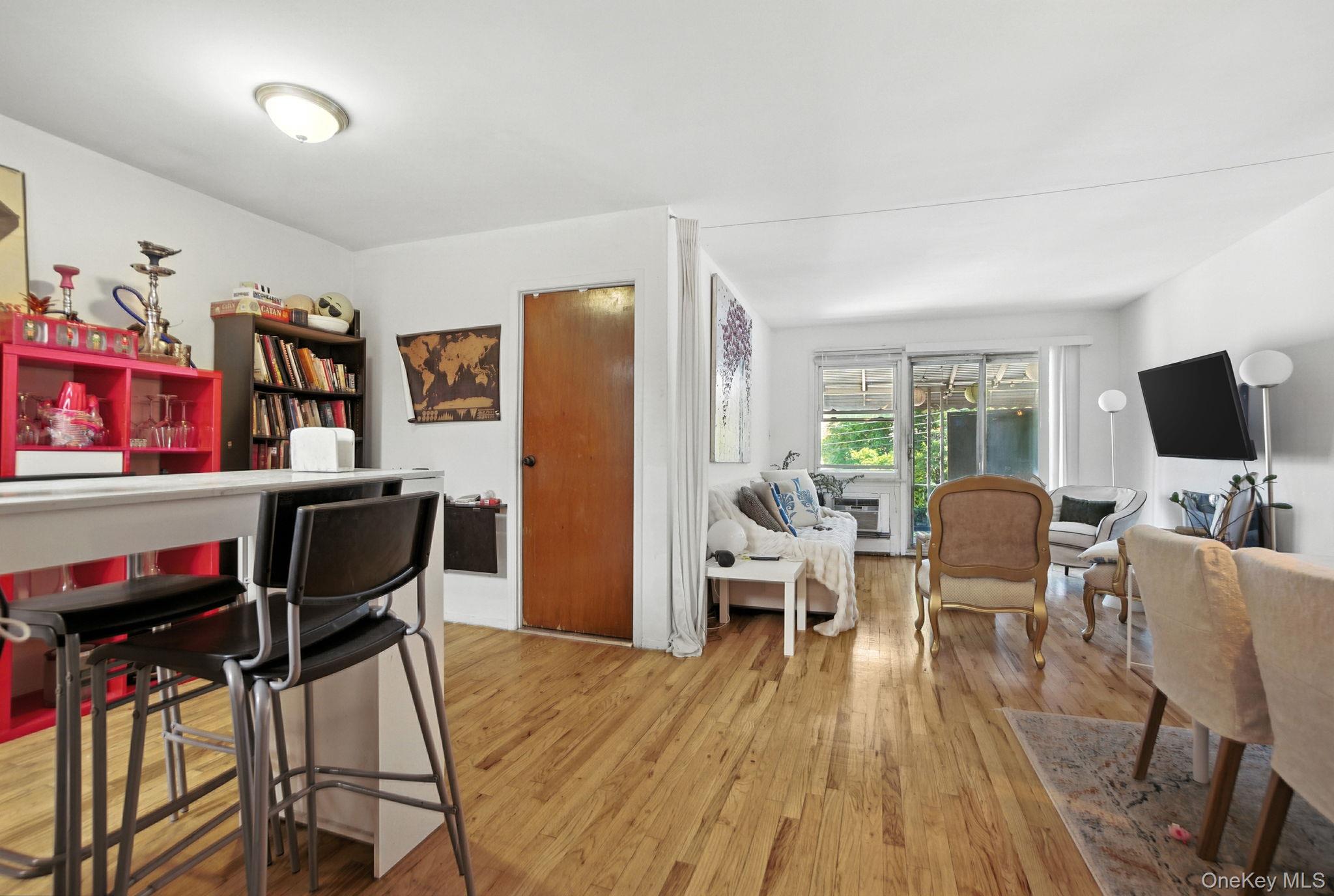 #7 photo, 61-26 Booth Street, クイーンズ区 Rego Park , NY 11374