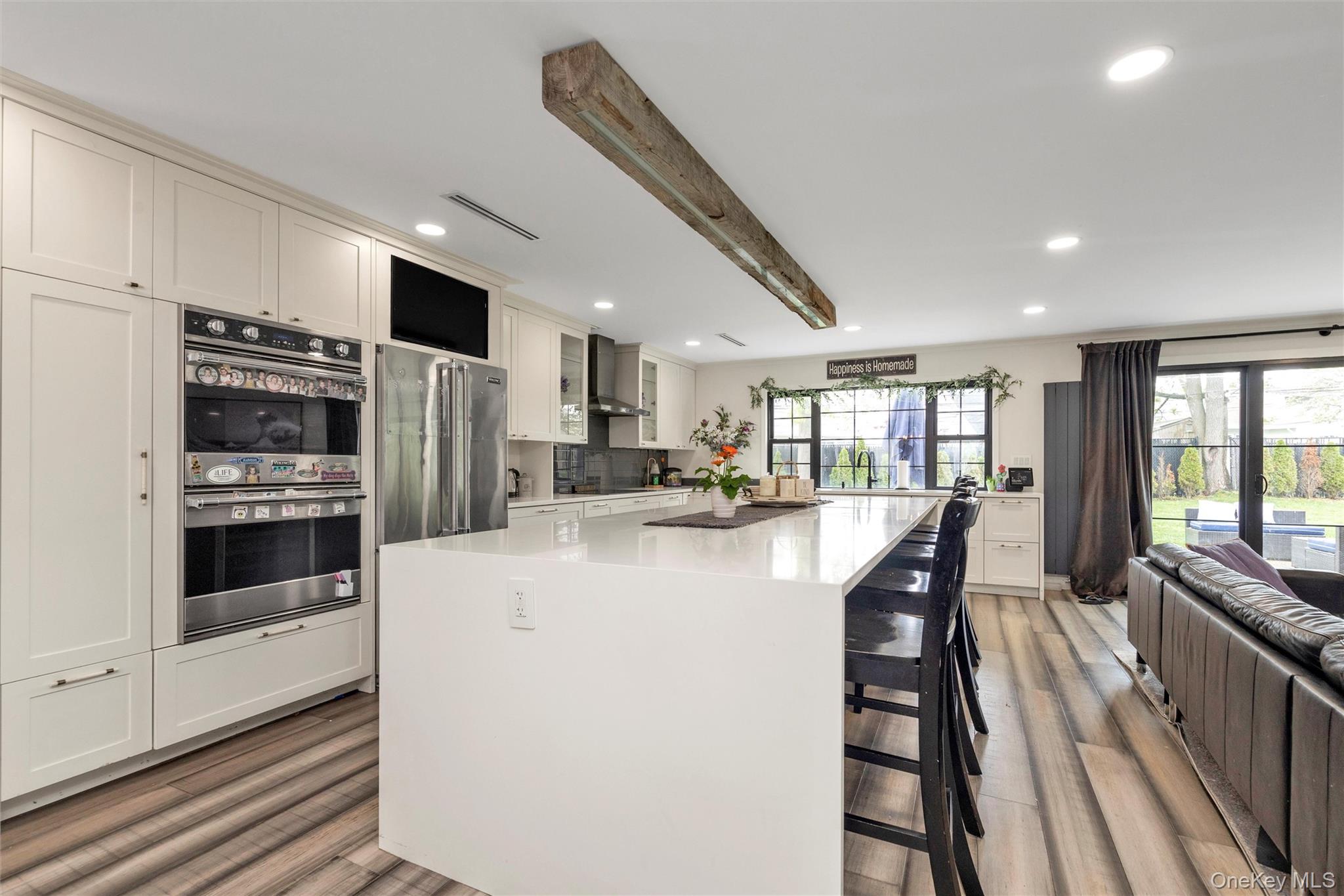 #10 photo, 8 Family Lane, ナッソー郡 Levittown , NY 11756