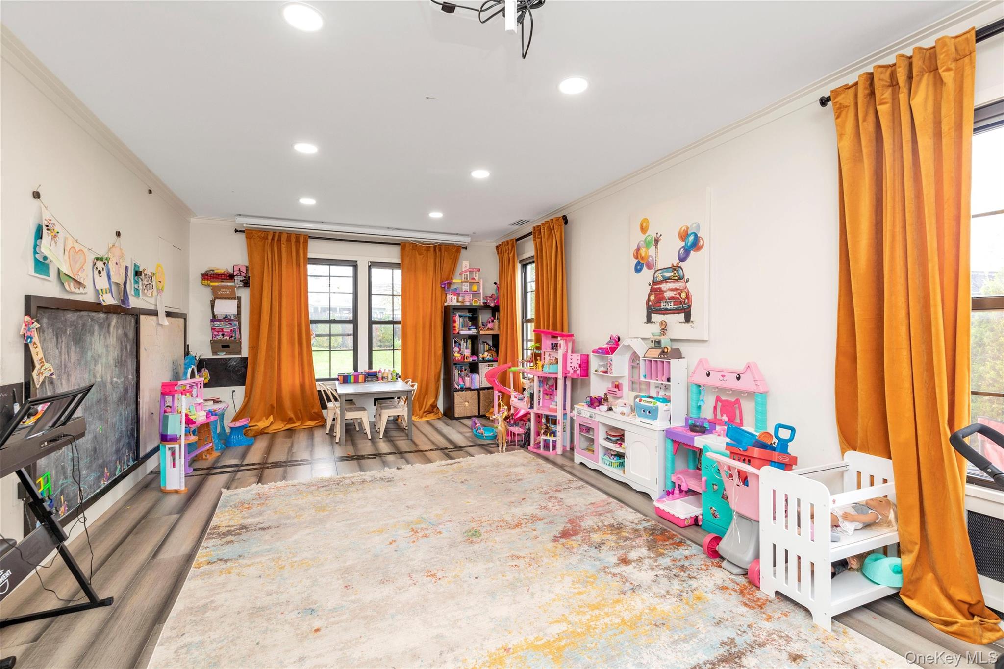 #13 photo, 8 Family Lane, ナッソー郡 Levittown , NY 11756