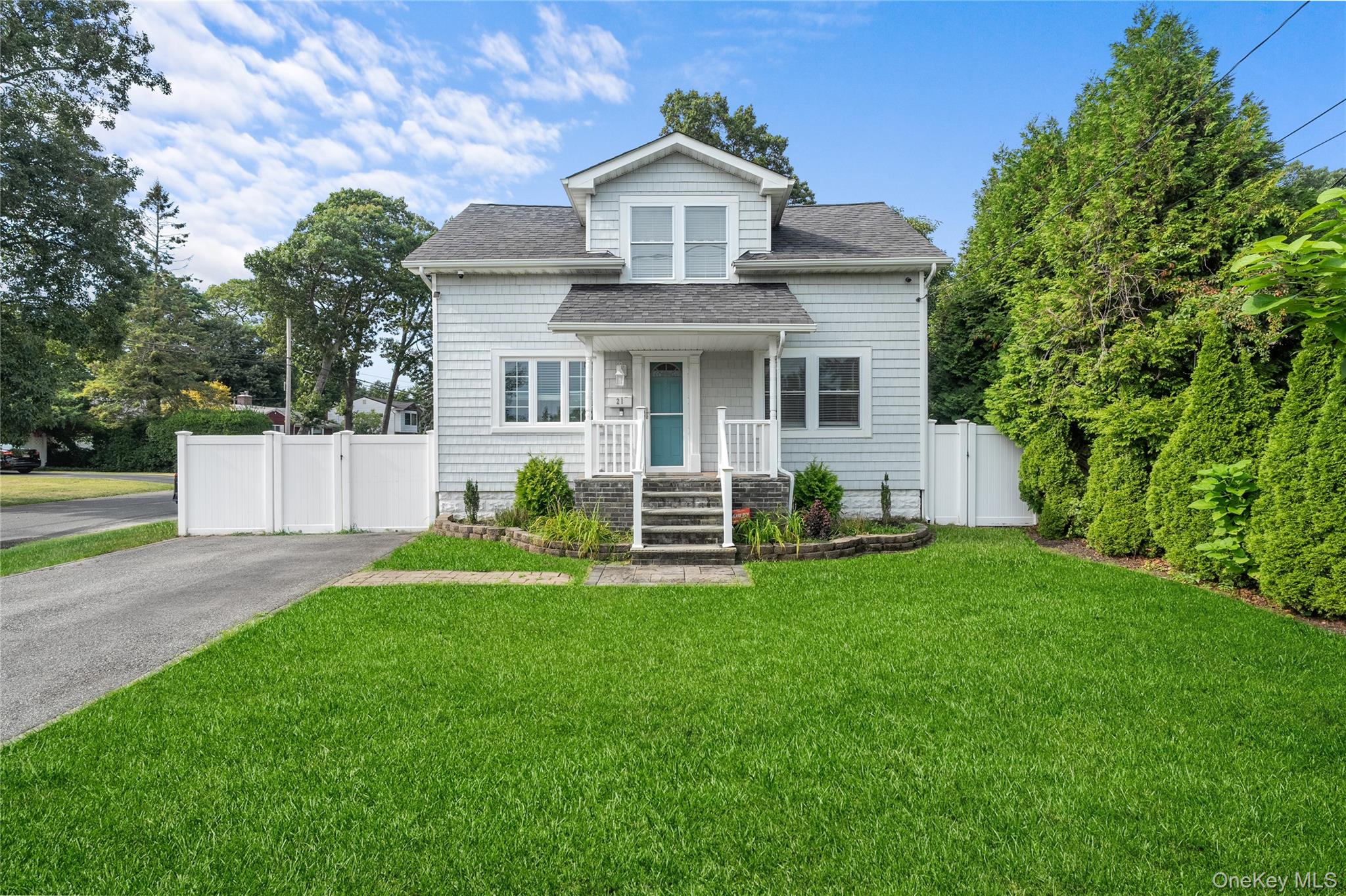 #1 photo, 21 Adams Street, East Islip , NY 11730