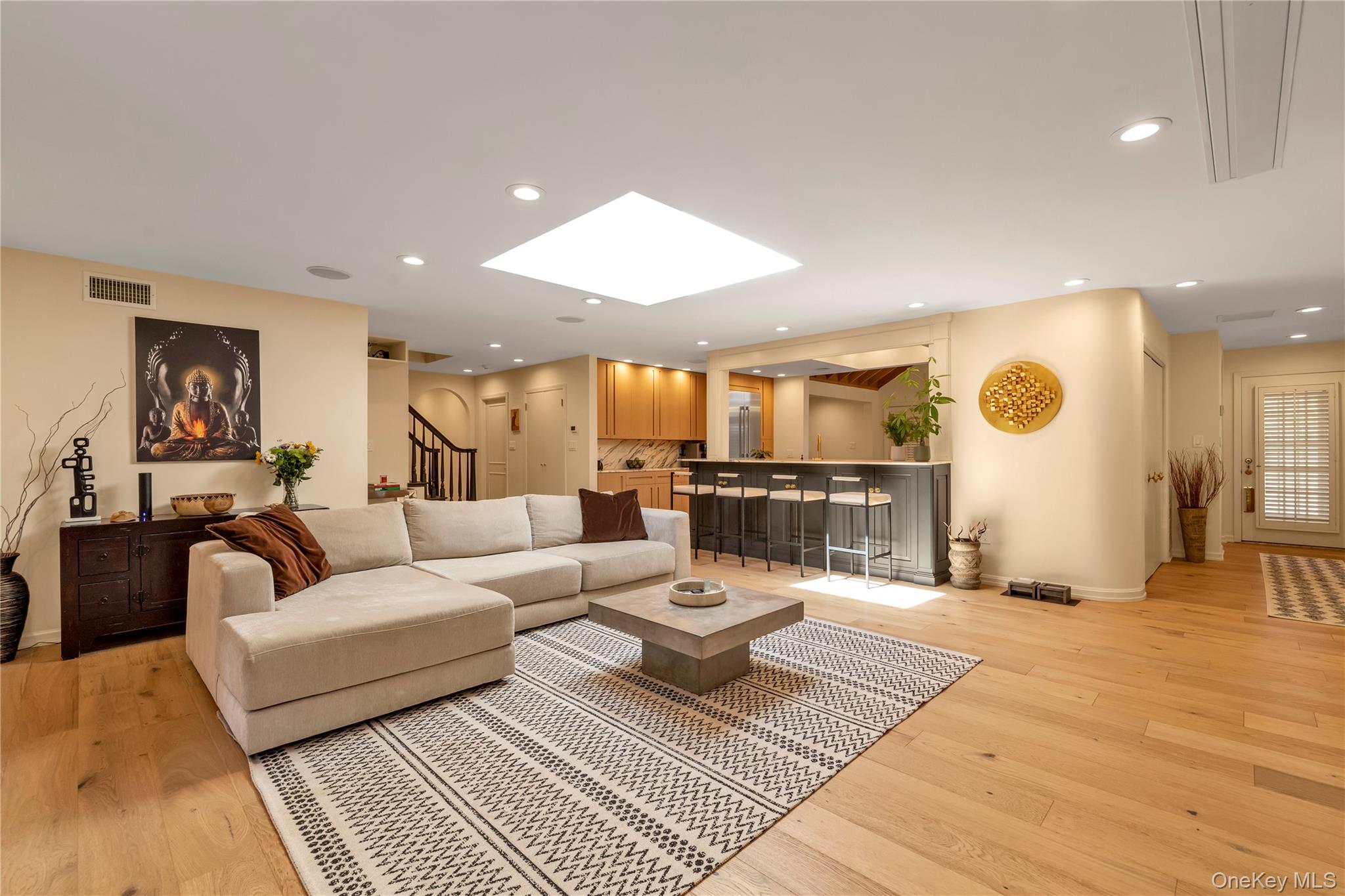 #3 photo, 15 Parkway Drive, ナッソー郡 Roslyn Heights , NY 11577