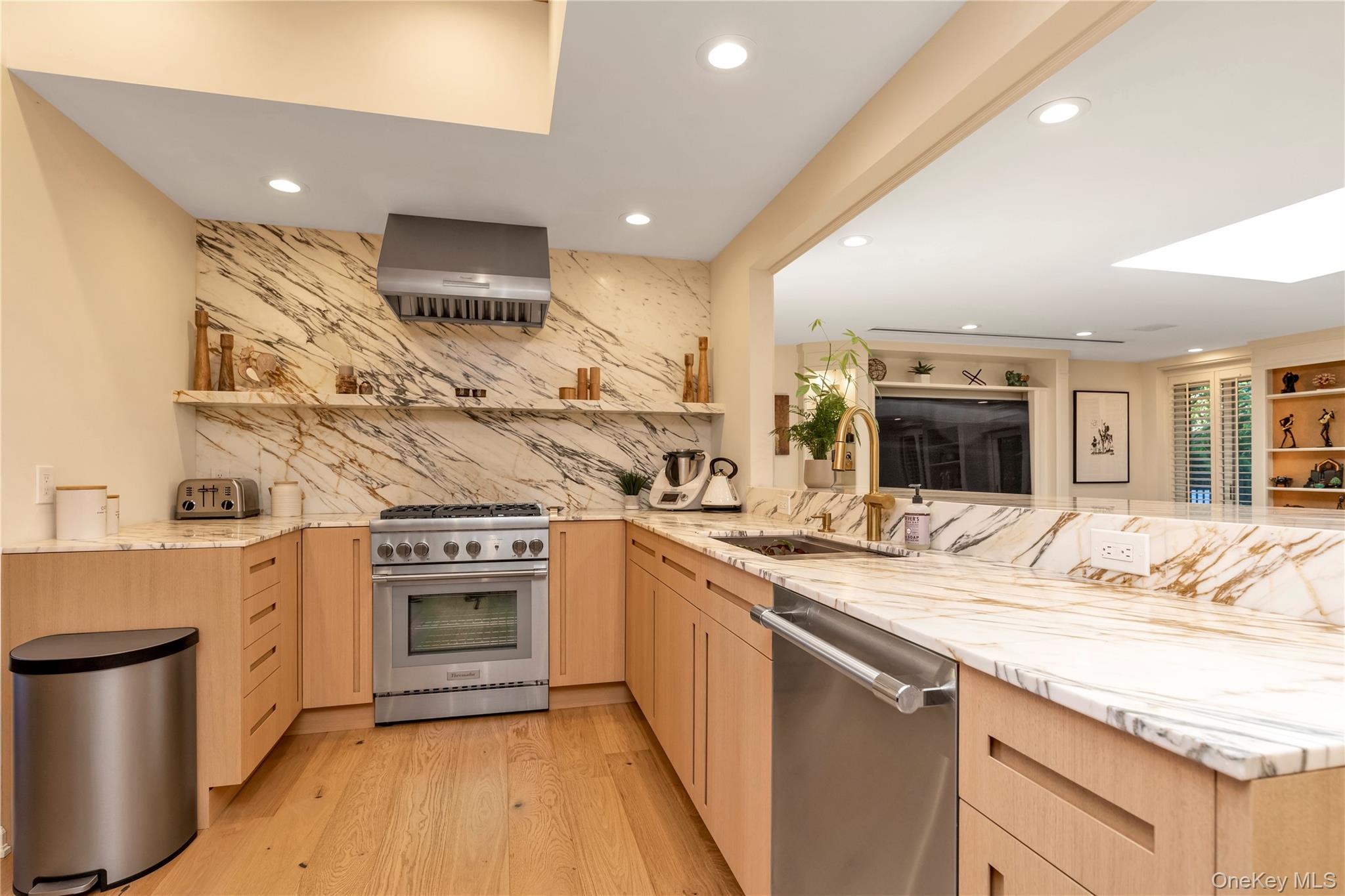 #7 photo, 15 Parkway Drive, ナッソー郡 Roslyn Heights , NY 11577