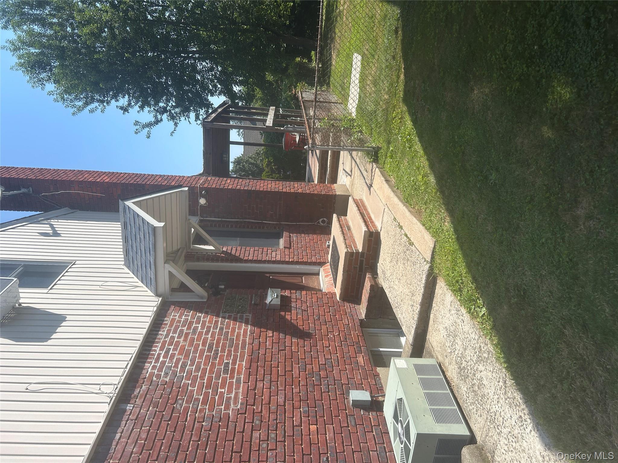 #13 photo, 638 Concord Avenue, ナッソー郡 Williston Park , NY 11596